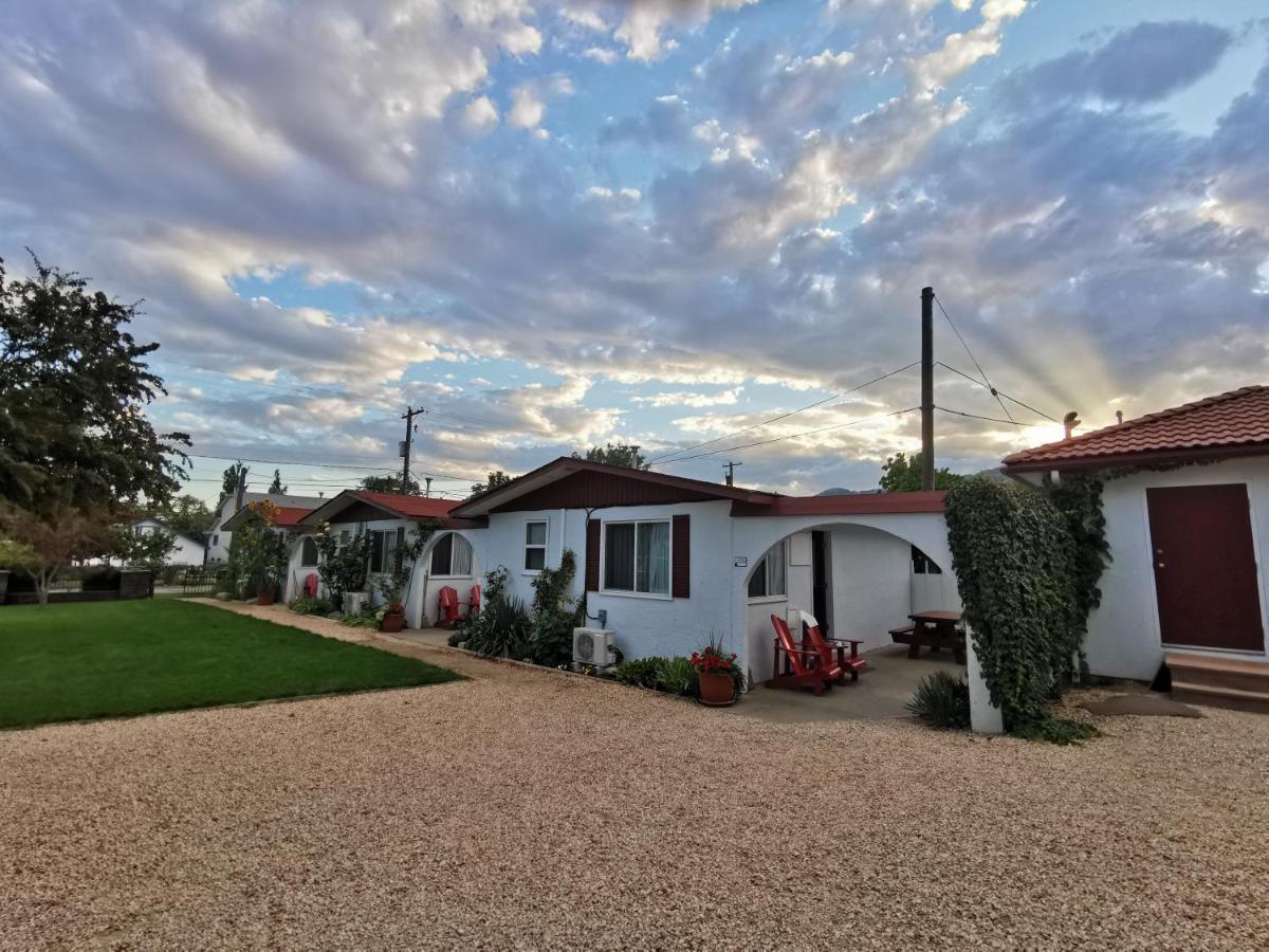 Sandy Beach Suites Osoyoos Εξωτερικό φωτογραφία