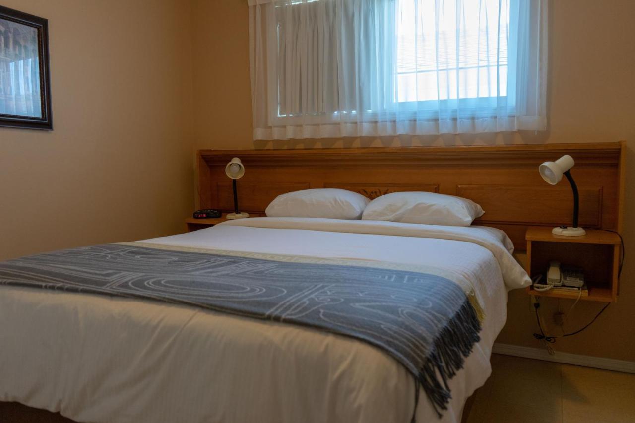 Sandy Beach Suites Osoyoos Εξωτερικό φωτογραφία