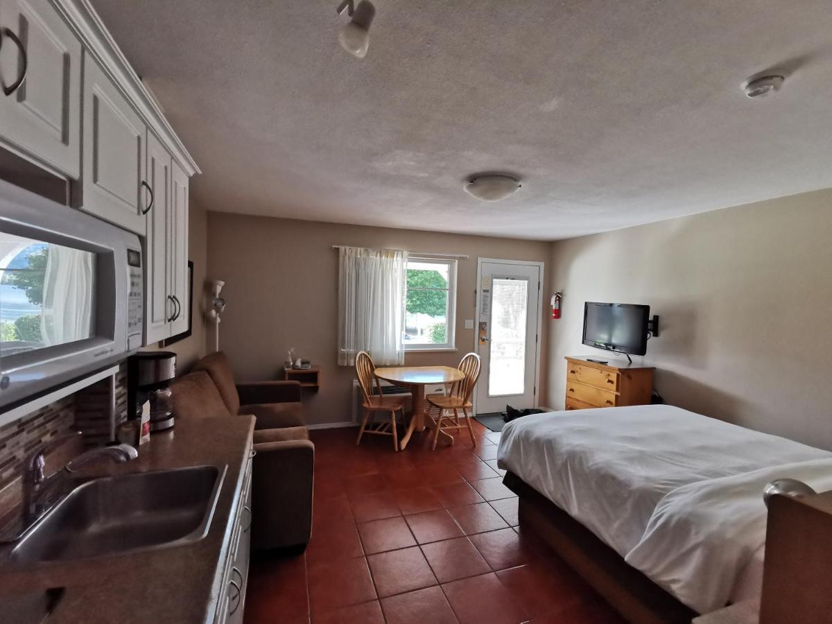 Sandy Beach Suites Osoyoos Εξωτερικό φωτογραφία