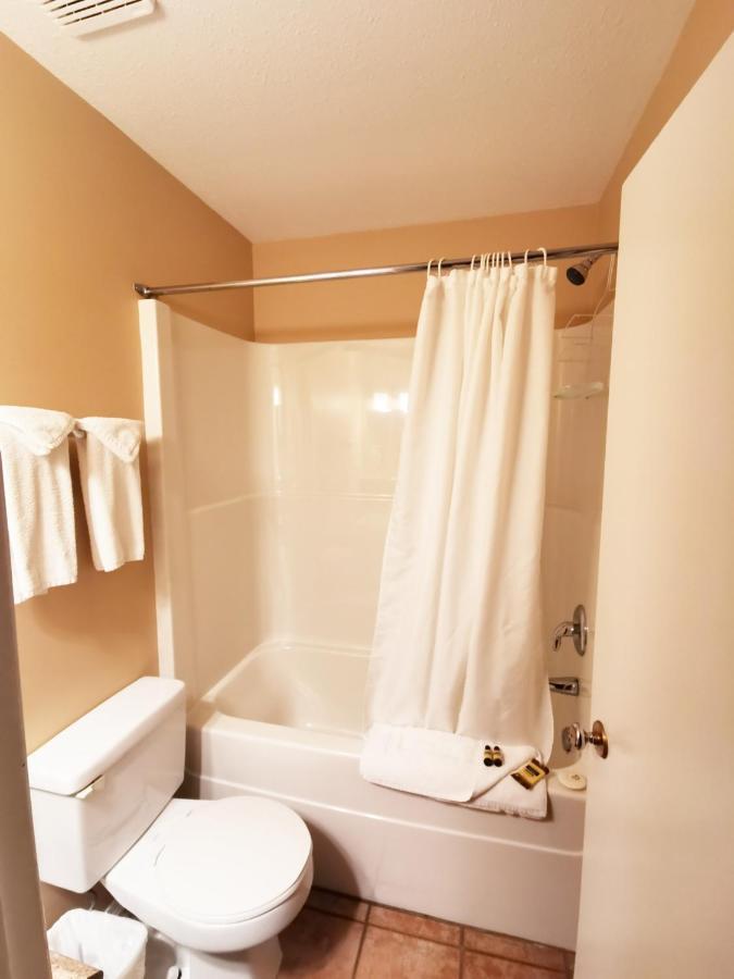 Sandy Beach Suites Osoyoos Εξωτερικό φωτογραφία
