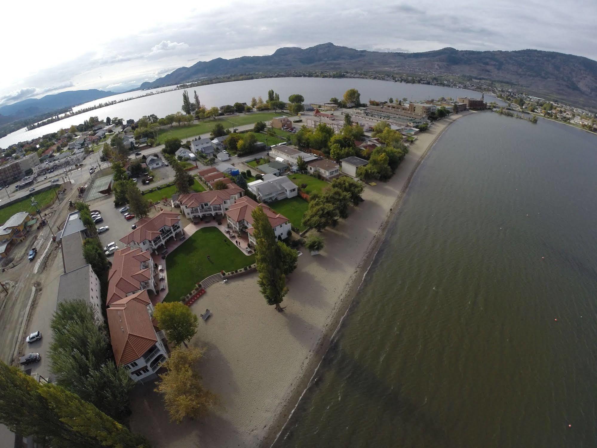 Sandy Beach Suites Osoyoos Εξωτερικό φωτογραφία